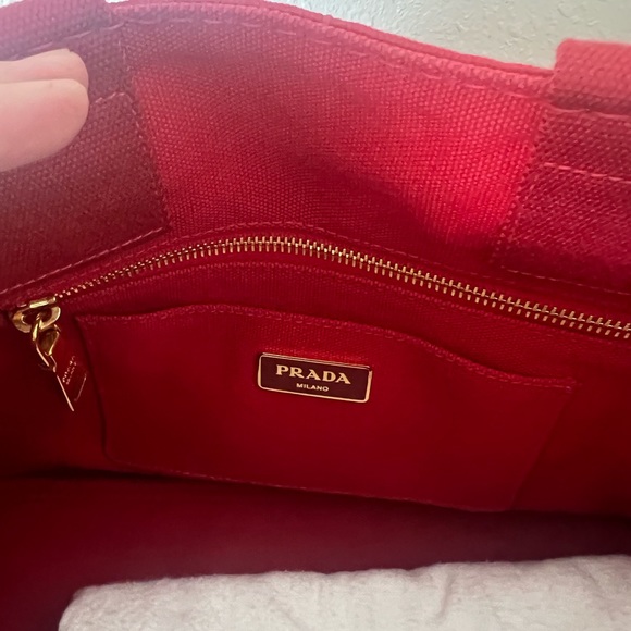 Prada canapa - Picture 7 of 12